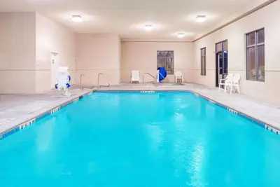 Photo 3 - Super 8 by Wyndham Columbia East