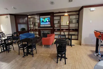 Photo 4 - Quality Inn & Suites Columbia I-70