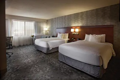 Photo 4 - Courtyard by Marriott Fayetteville