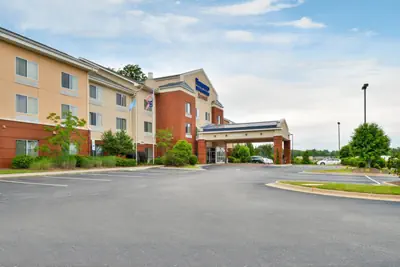 Photo 2 - Fairfield Inn and Suites by Marriott Asheboro