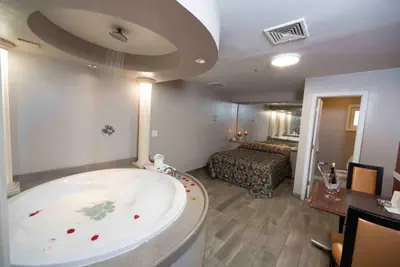 Photo 2 - Post Road Inn Motel