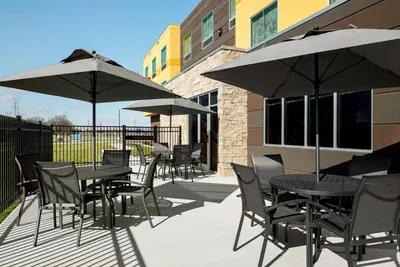 Photo 5 - Fairfield Inn & Suites by Marriott Salina