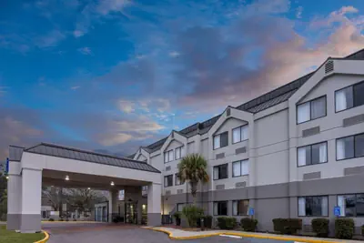 Photo 3 - Baymont by Wyndham Saraland
