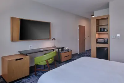 Photo 4 - Fairfield Inn & Suites by Marriott Chicago O'Hare