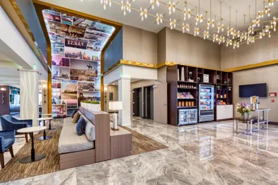 Photo 3 - Holiday Inn Kansas City - Downtown by IHG