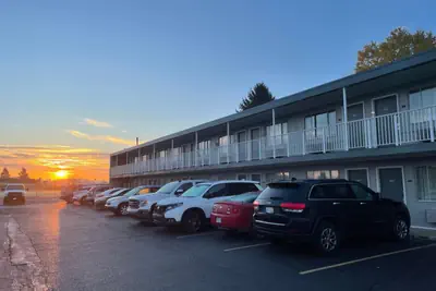 Photo 2 - Lake Logan Inn