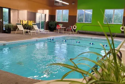 Photo 2 - Super 8 by Wyndham Plattsburgh