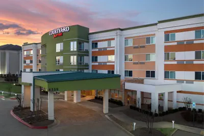 Photo 2 - Courtyard By Marriott Little Rock North