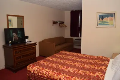 Photo 5 - Knights Inn Oswego East