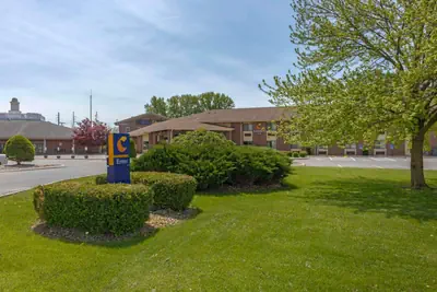Photo 3 - Comfort Inn Mount Vernon Downtown