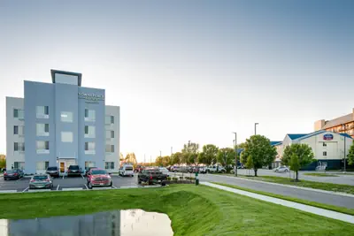Photo 2 - TownePlace Suites by Marriott Kansas City Airport