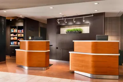 Photo 3 - Courtyard by Marriott Bloomington Normal