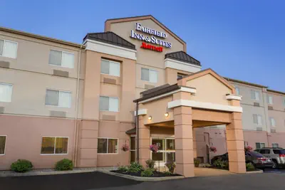 Photo 3 - Fairfield Inn & Suites by Marriott Toledo Maumee