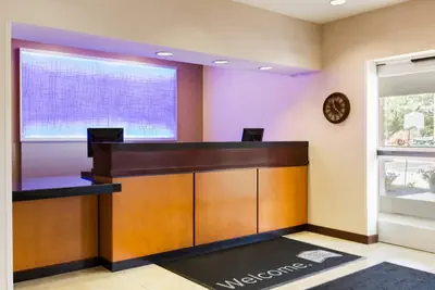 Photo 4 - Fairfield Inn & Suites by Marriott Toledo Maumee
