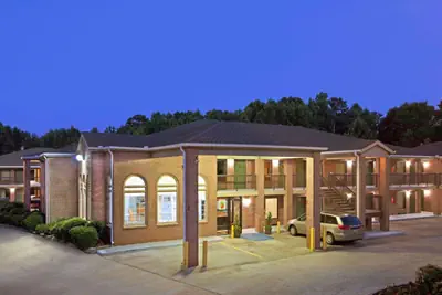 Photo 2 - Super 8 by Wyndham Acworth/Atlanta Area