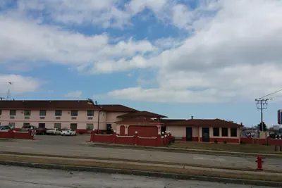 Photo 3 - Gurnee Motel