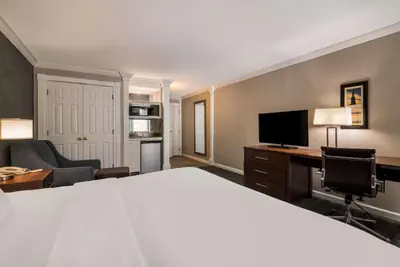 Photo 3 - Comfort Inn & Suites Plattsburgh - Morrisonville