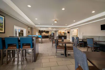 Photo 5 - Comfort Inn & Suites Plattsburgh - Morrisonville