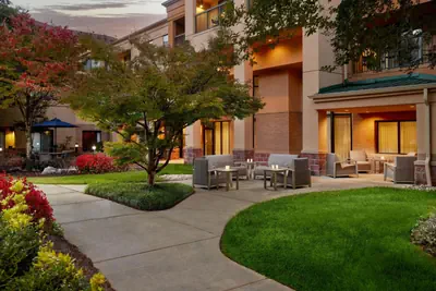 Photo 5 - Courtyard by Marriott Atlanta Alpharetta