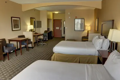 Photo 4 - Holiday Inn Express Hotel & Suites Texarkana East by IHG