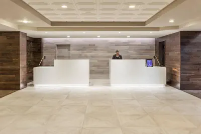 Photo 3 - Marriott Savannah Riverfront