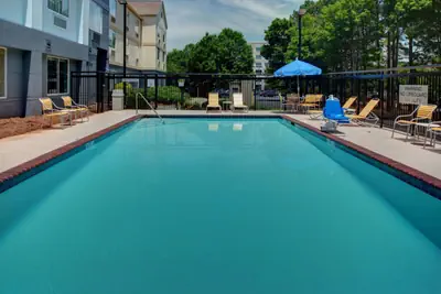 Photo 2 - Fairfield Inn & Suites by Marriott Atlanta Alpharetta