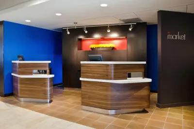 Photo 2 - Courtyard St. Louis Airport/Earth City