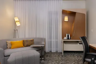 Photo 5 - Courtyard by Marriott Savannah Airport