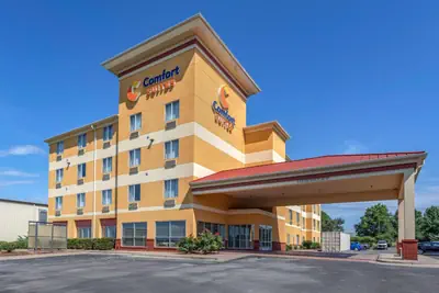 Photo 2 - Comfort Suites Florence Shoals Area