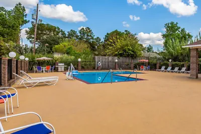 Photo 2 - Red Roof Inn Hardeeville