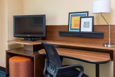 Photo 4 - Fairfield Inn & Suites by Marriott Galesburg