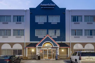 Photo 3 - AmericInn by Wyndham Cedar Rapids North