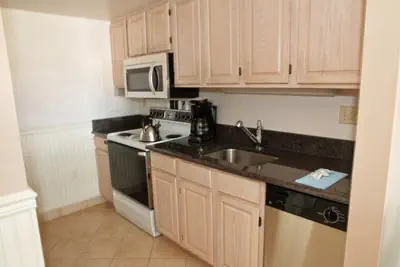 Photo 5 - Watson's Regency Suites