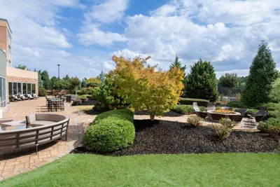 Photo 4 - Courtyard Atlanta McDonough