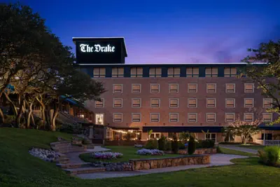 Photo 4 - The Drake Oak Brook, Autograph Collection