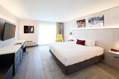 Photo 2 - Gateway Hotel and Conference Center