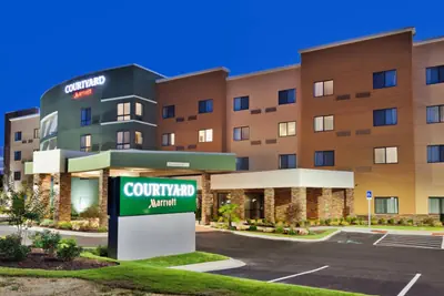 Photo 3 - Courtyard by Marriott Auburn