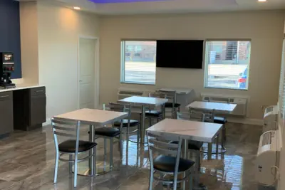 Photo 5 - Days Inn by Wyndham Troy IL