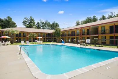 Photo 2 - Knights Inn Aiken