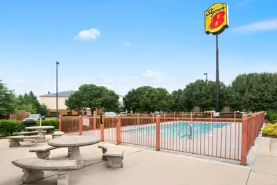 Photo 4 - Super 8 by Wyndham Garner/Clayton/Raleigh