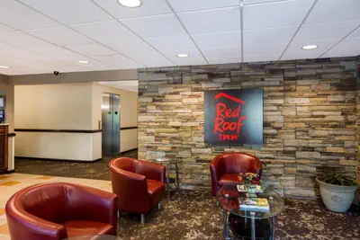 Photo 5 - Red Roof Inn Hendersonville