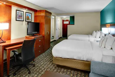 Photo 4 - Courtyard by Marriott Riverfront New Bern