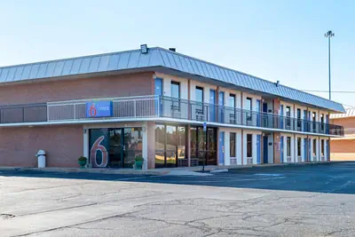 Photo 2 - Motel 6-Perry, GA