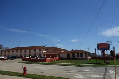 Photo 2 - Gurnee Motel
