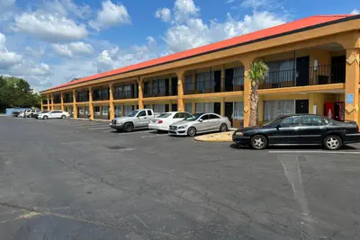Photo 4 - Country Hearth Inn & Suites Cartersville