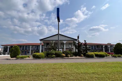 Photo 3 - Americas Best Value Inn Blue Ridge