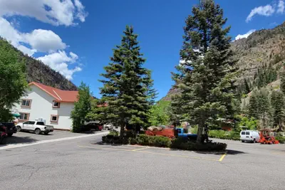 Photo 4 - Hot Springs Inn