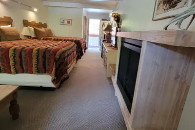 Photo 5 - Hot Springs Inn