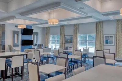 Photo 2 - Holiday Inn Express and Suites Edwardsville by IHG