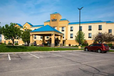 Photo 4 - Comfort Inn & Suites Hutchinson
